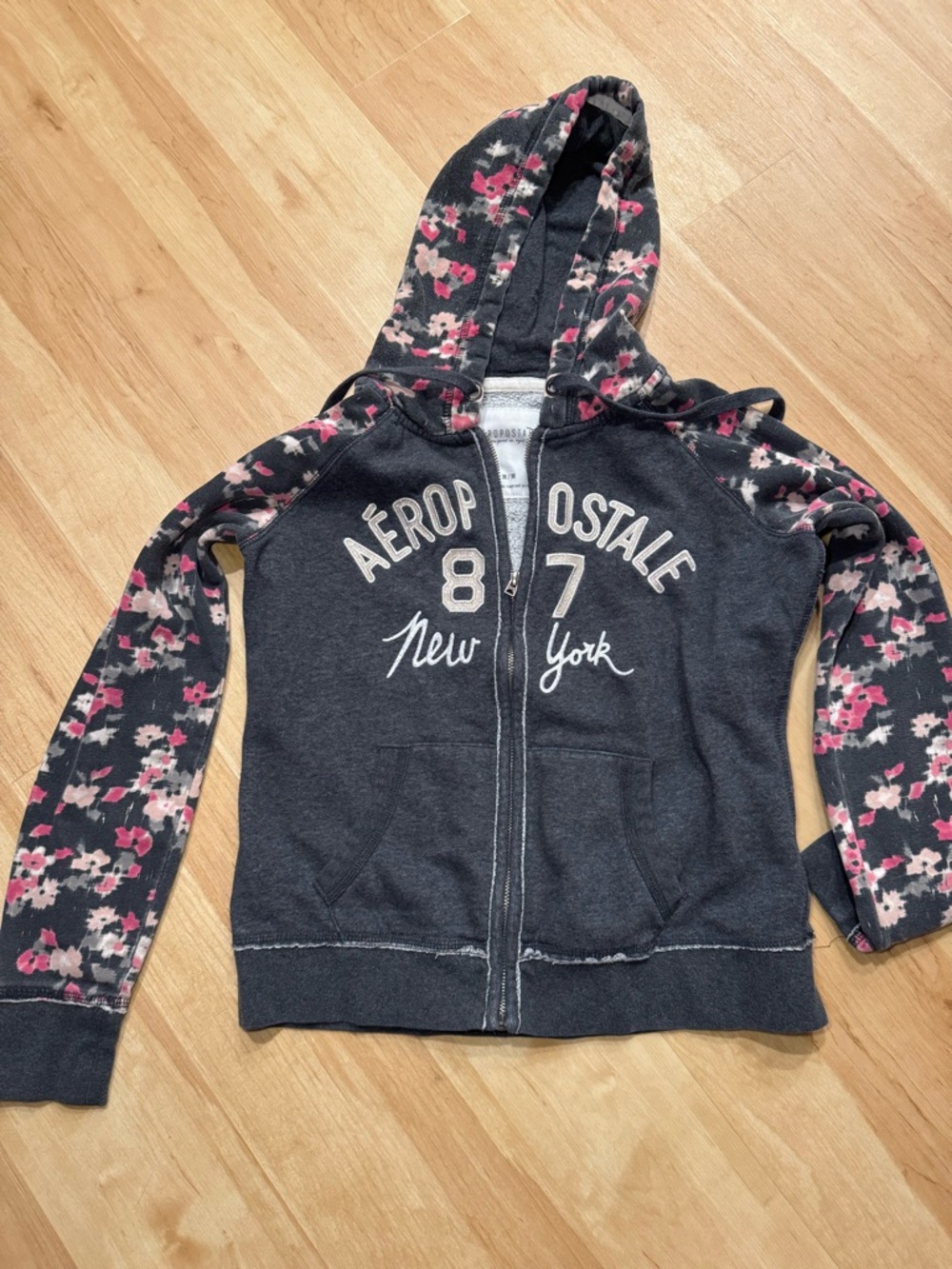 Aeropostale Y2K Zip Up Hoodie Gray Pink Women's Size Medium - Picture 2 of 4